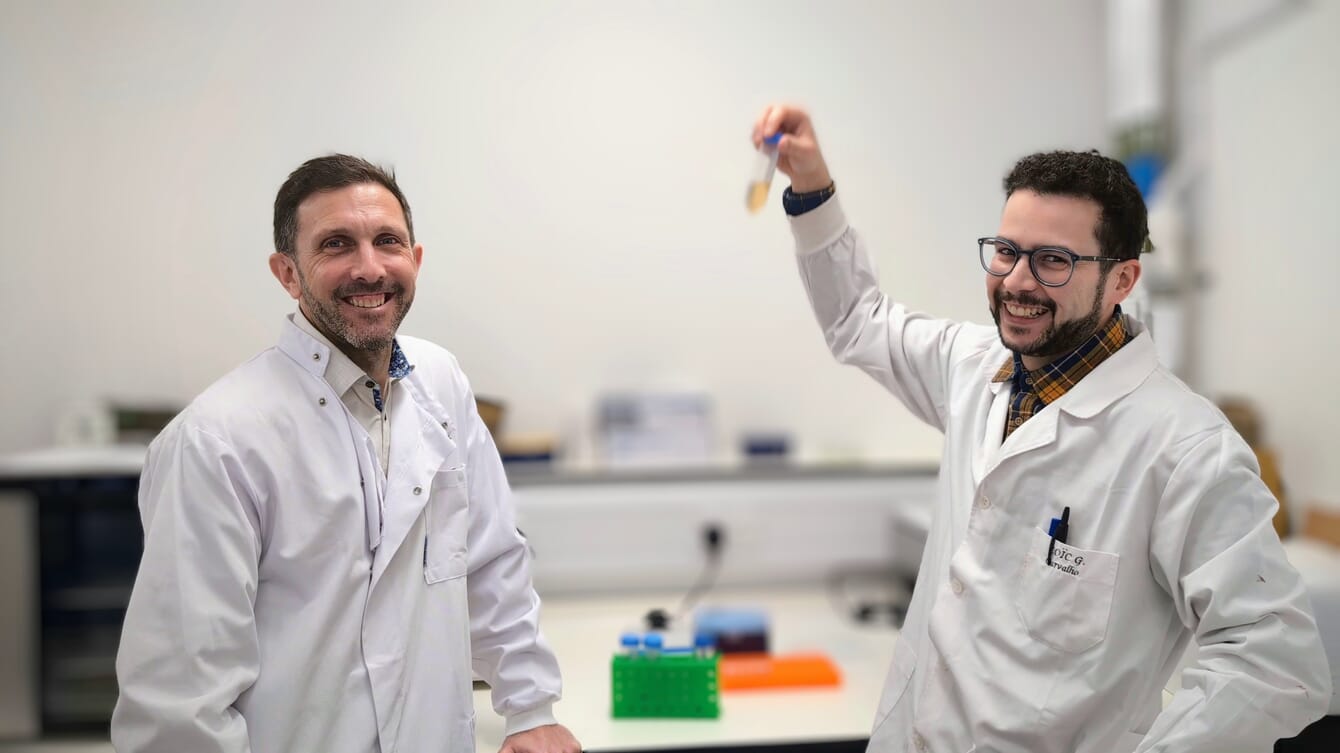 Two people in a laboratory.