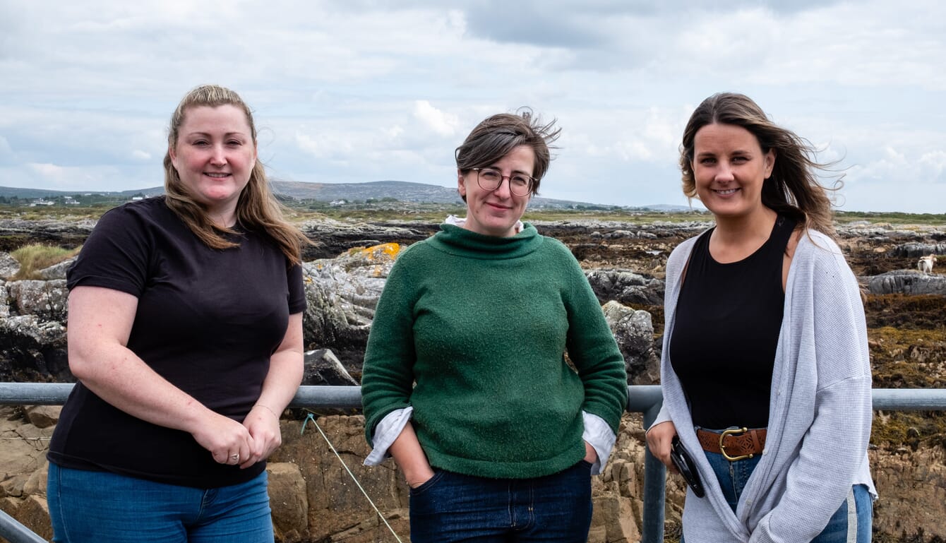 Susan Whelan, Dra. Maeve Edwards e Jennifer O'Brien