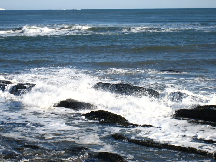 waves coming into the shore