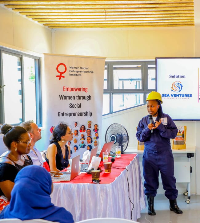 A women provides a workshop for other women in business.