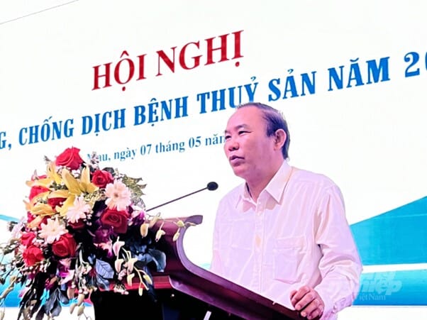 Deputy Minister of Agriculture and Rural Development Phung Duc Tien